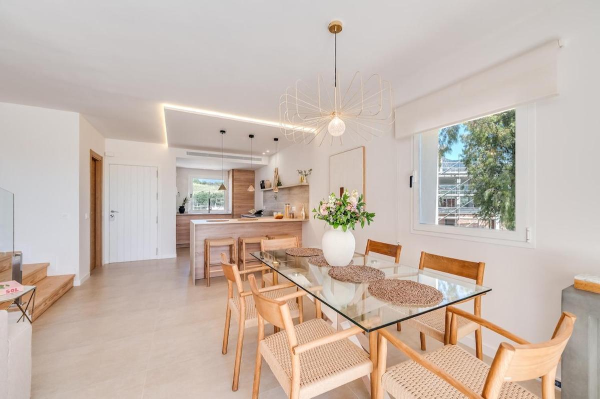 New Modern Townhouse In Appartement *