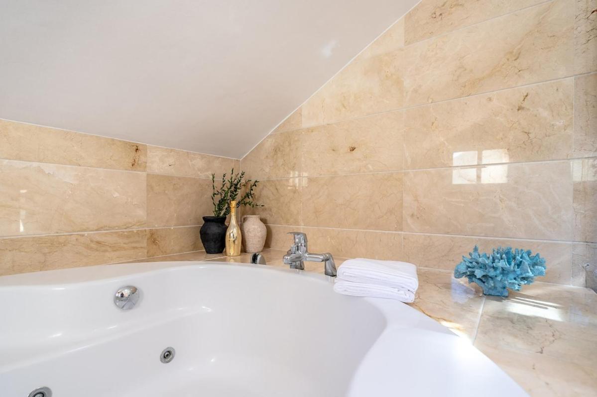 New Modern Townhouse In Appartement Marbella