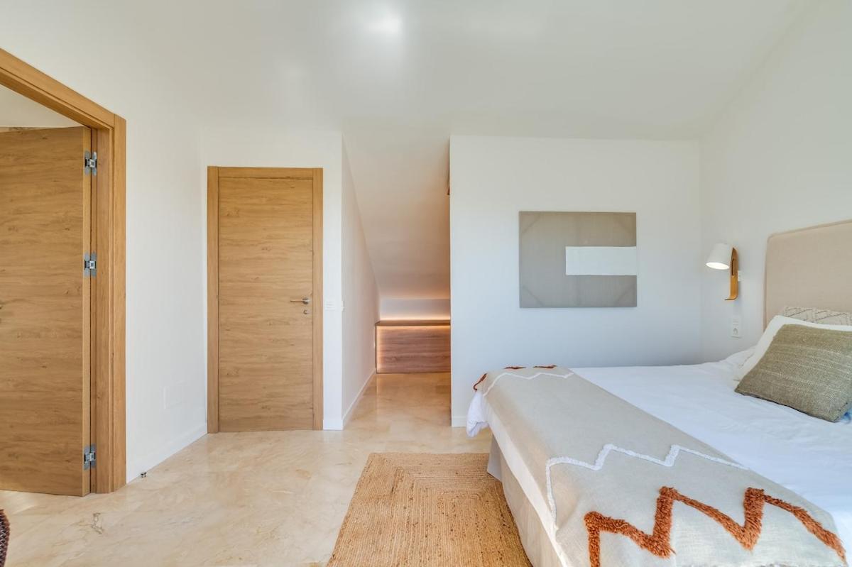 New Modern Townhouse In Appartement